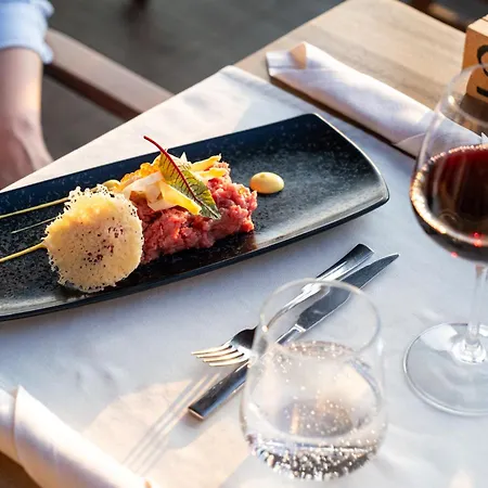 Querceto Wellness & By Double Hospitality Отель